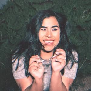 Meet your Posher, Daysi